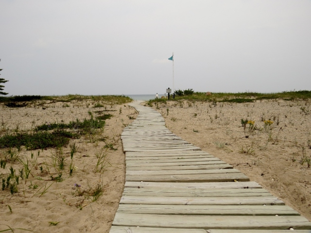 Boardwalk down to the beach, Hoeft State Park.